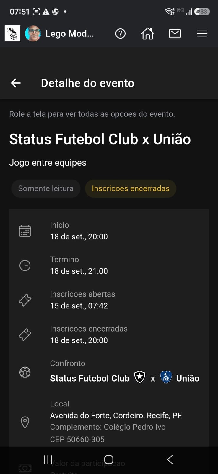 Detalhe do confronto com os escudos dos times